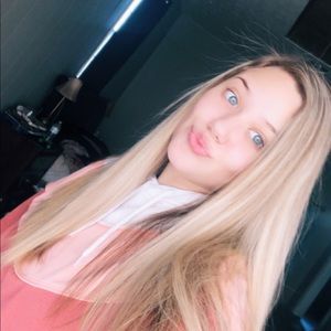 Meet your Posher, Briana